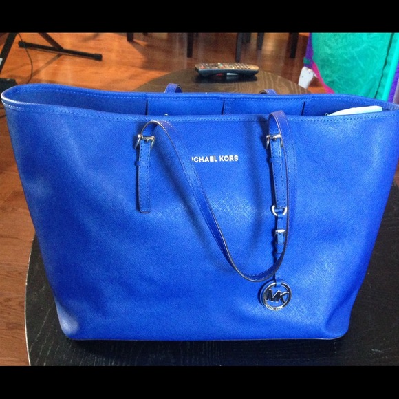 🚫SOLD🚫REDUCED!!! Michael Kors jet set large tote