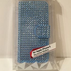 Blue rhinestone iPhone 5 case.