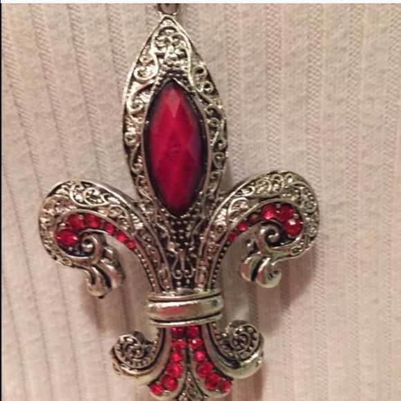 Silver tone & red fleur de lis pendant necklace