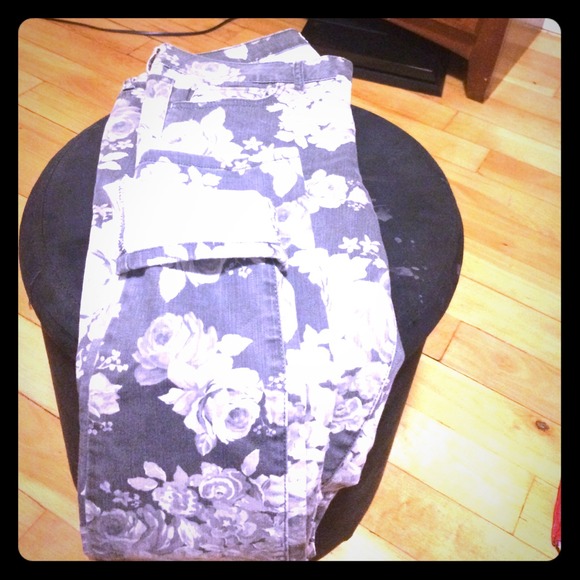 Cute aero jeans