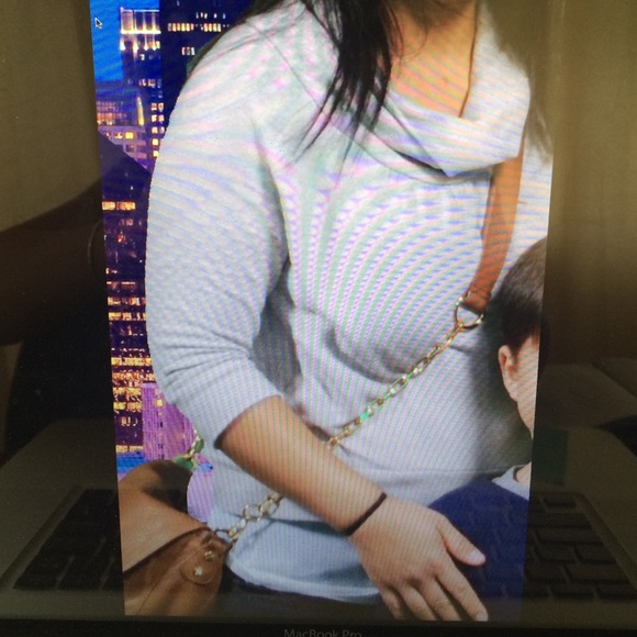 Billabong Cropped Sweatshirt - Picture 3 of 3