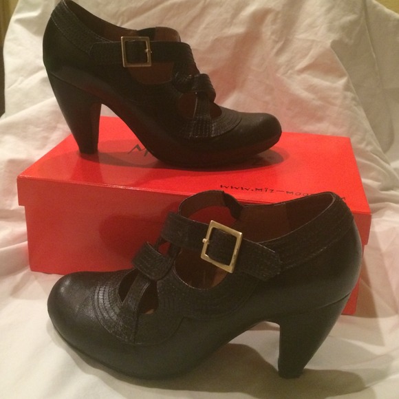 Miz Mooz Black SOHO Crisscross Heels