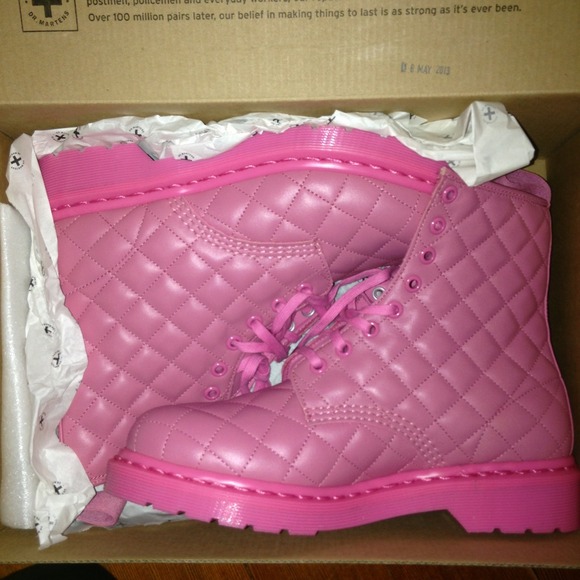 Brand new dr martens pink quilted boots
