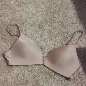 Victoria secret nude no wire bra