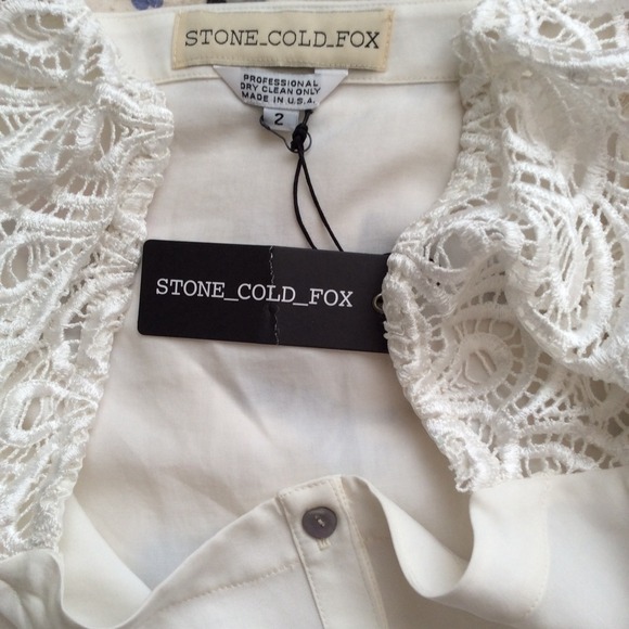 ✨SOLD✨ Stone Cold Fox San Jose Blouse - Picture 4 of 4
