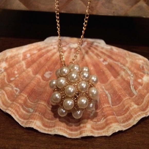 Necklace - Picture 2 of 3