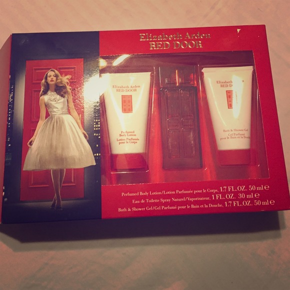 Elizabeth Arden Red Door