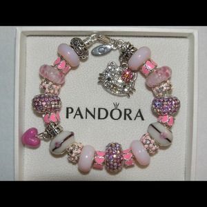 ISO A PANDORA BRACELET & PANDORA BEADS & CHARMS!🎀