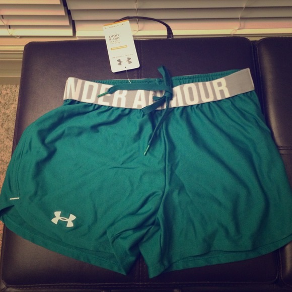Under Armour Shorts size XS