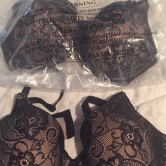 1 Motherhood 32C nursing bras