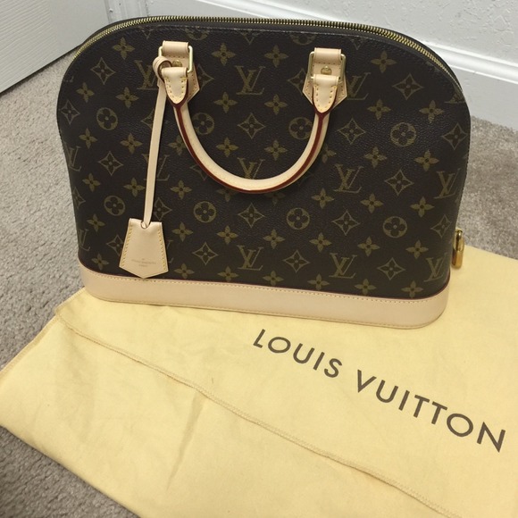 💕LV Alma, 100% Authentic💕