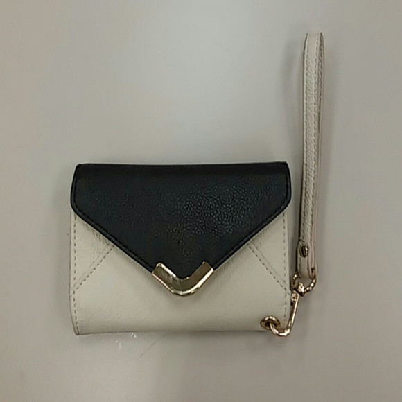 IPhone wrislet with card holder---space for 3cards - Picture 2 of 3