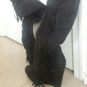 《Sale》NWOT Fringe knee high boots