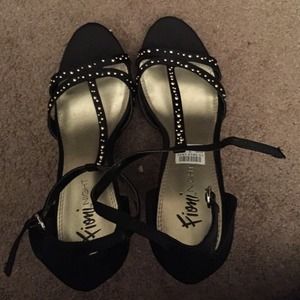 Fioni Night Open Toe Heels, Size 9W