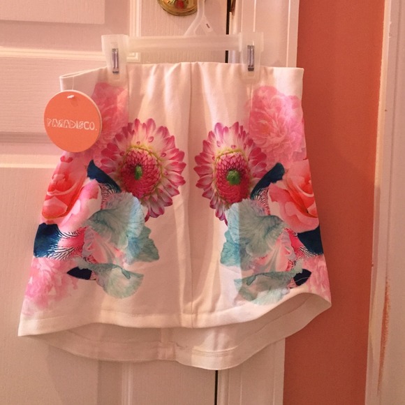High waisted skirt