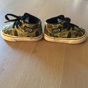 Camo toddler Vans size 4.5
