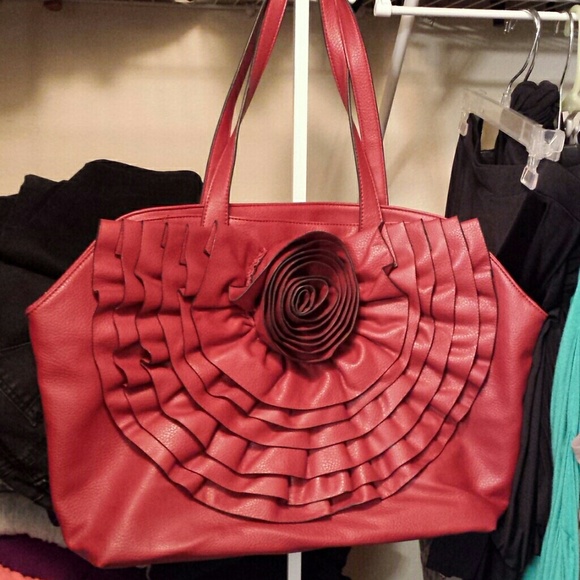 15  for the red bag 25 forthe black bag