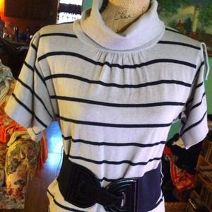 Sweater dress w/belt
