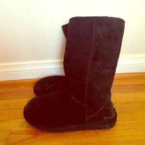 Ugg Classic Tall Boot in Black