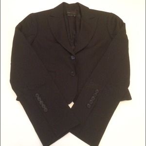 Cropped bcbg blazer
