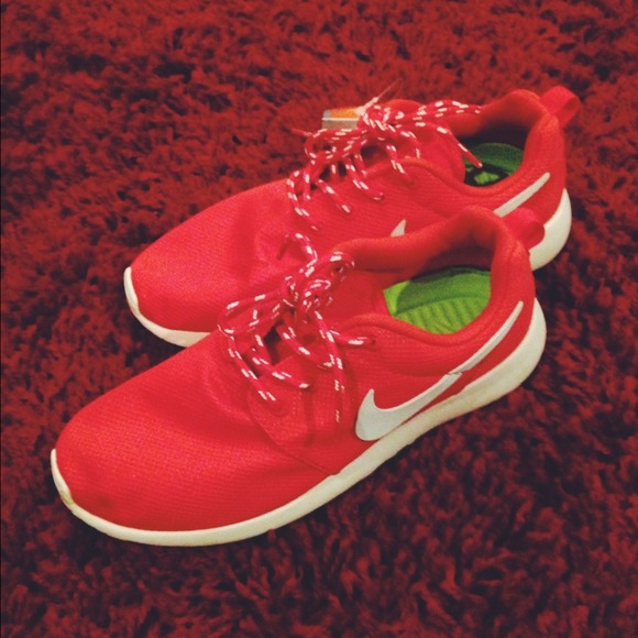 Nike Roshes, rare Red!! ⚠️SOLD⚠️