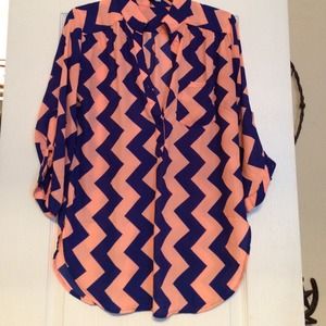 Peach and navy chevron print top