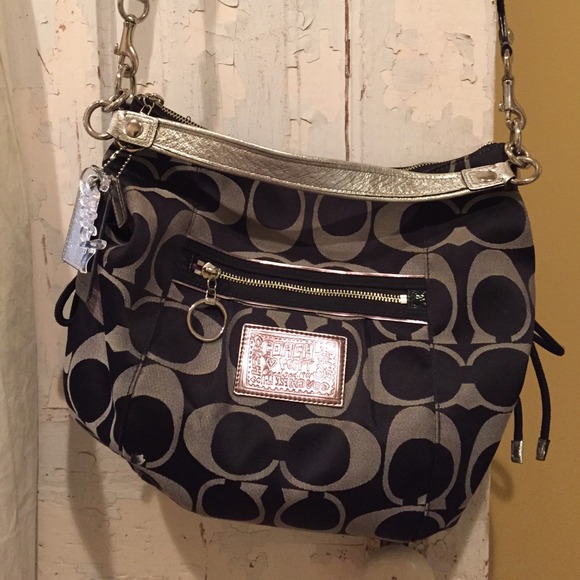 Coach Handbags - Coach poppy collection
