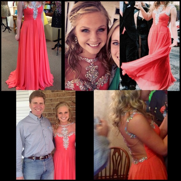 Dresses & Skirts - Coral size 4 Prom Dress