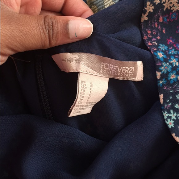 Forever 21 romper - Picture 2 of 4