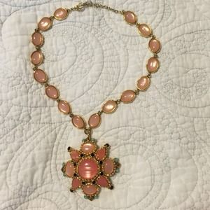 Banana Republic statement necklace Banana Republic statement necklace