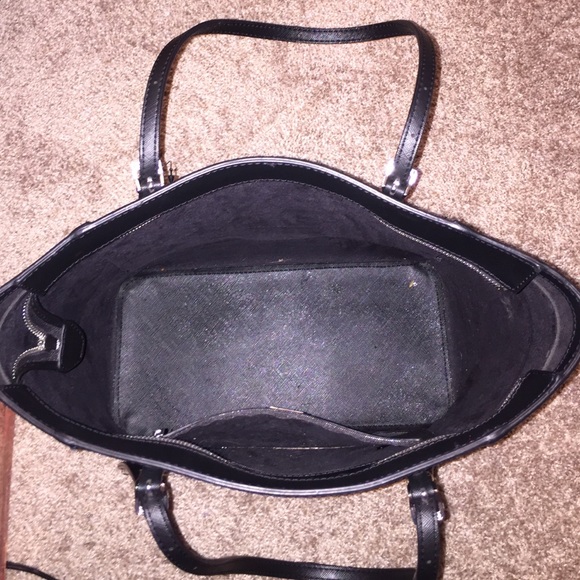 Black guess tote - Picture 2 of 4