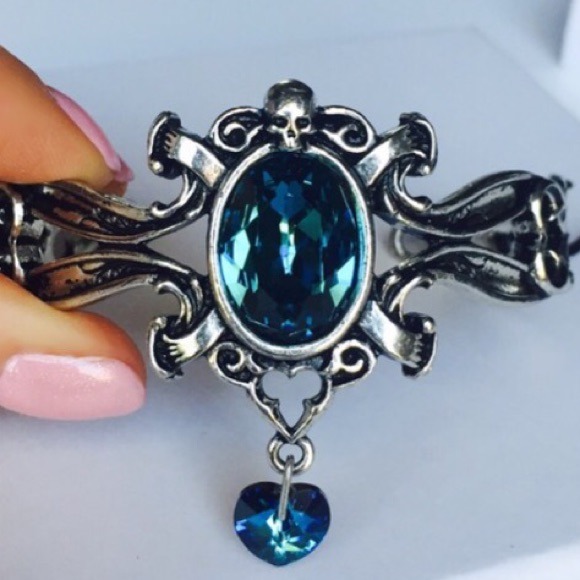 ❗️SOLD❗️Last Love Swarovski Crystal Pewter Cuff - Picture 4 of 4