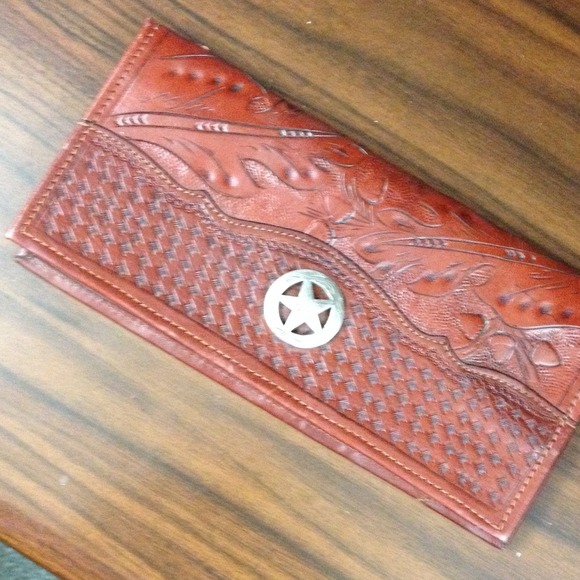 American West  Clutches & Wallets - American West leather bi fold wallet