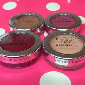2 Victorias Secret Smooth Kiss  Lip Balm