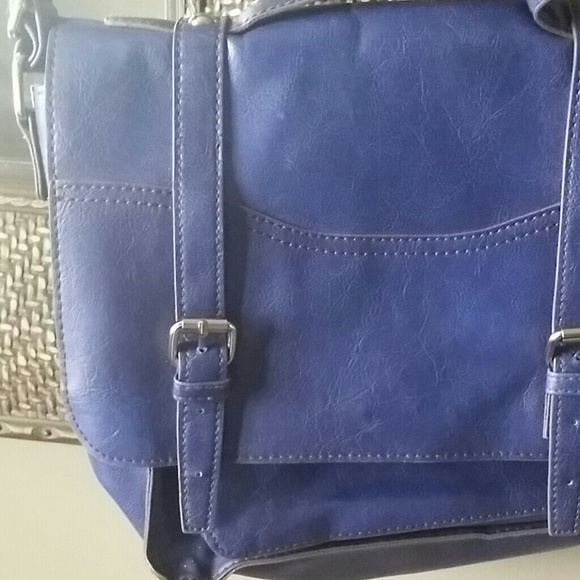 Blue faux leather handbag