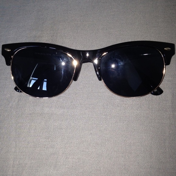 Marilyn Monroe glasses