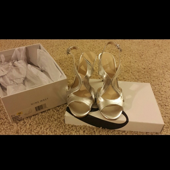 (Sold) Nine West Silver shoes