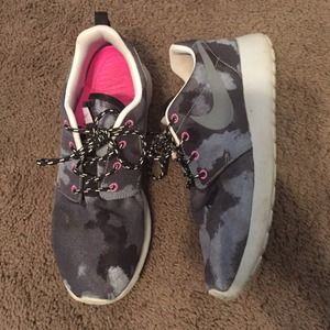 Nike Roshe Runs