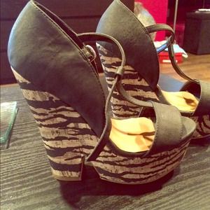 Black zebra wedges