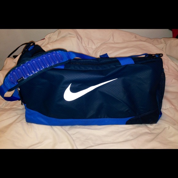 Nike Other - Nike Air Max Vapor Duffle Bag