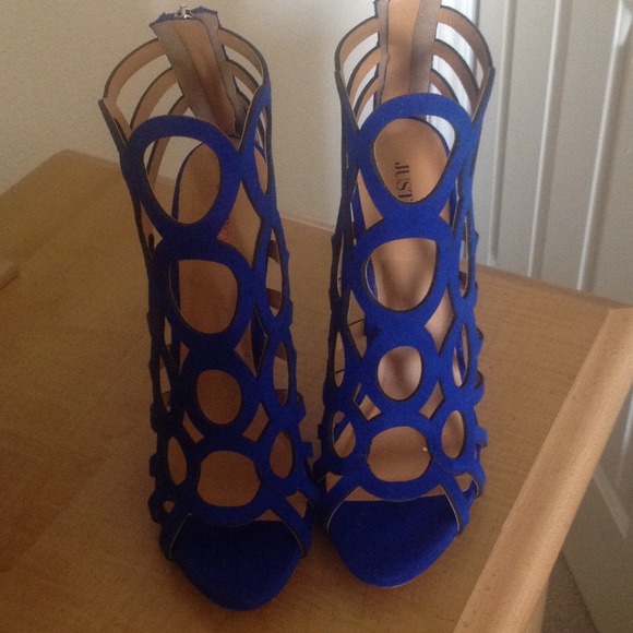 RESERVED *on hold for @brookecarrico*