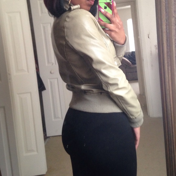 Motorcycle jacket - Picture 2 of 2
