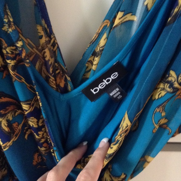 Amazing dress !!! 💙💛💙 - Picture 4 of 4