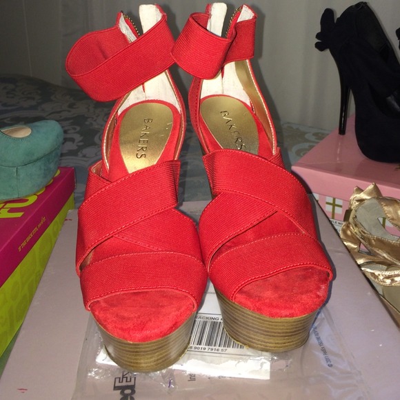Red bandage strappy chunky heels❤️❤️