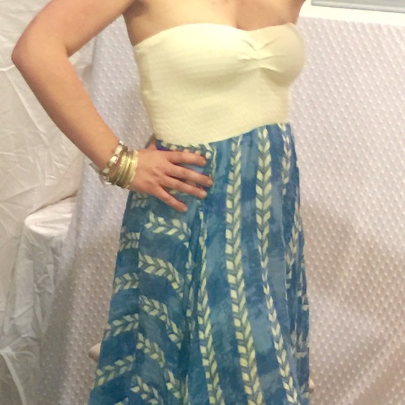 Sold- Billabong halter tapestry dress - Picture 3 of 4
