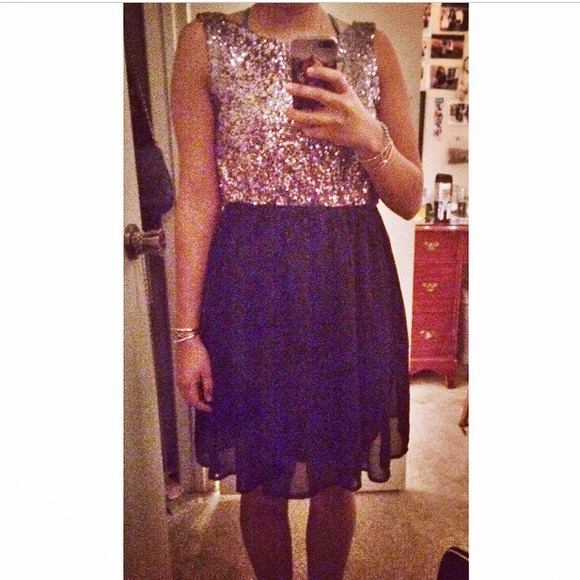 Cute sparkly party dress!! 😍