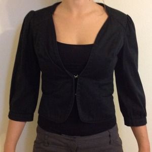 Black crop blazer