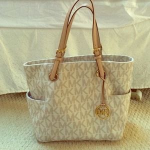 Michael Kors Signature Tote