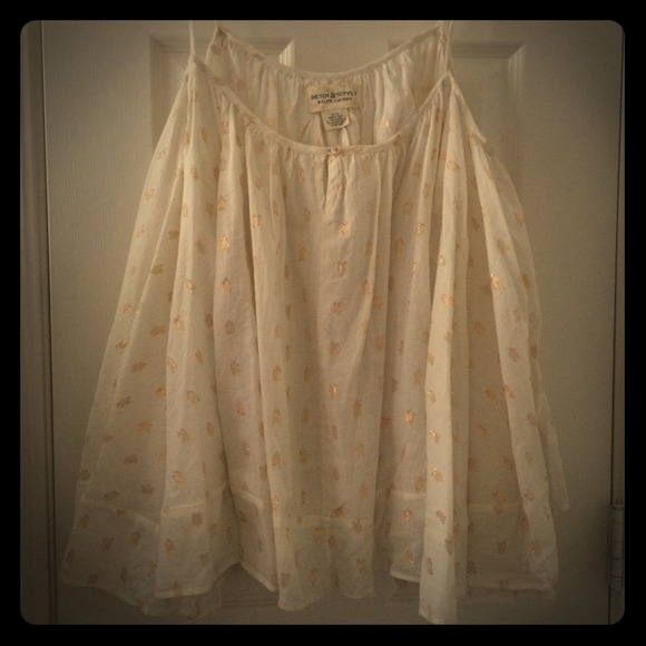 Adorable Ralph Lauren top