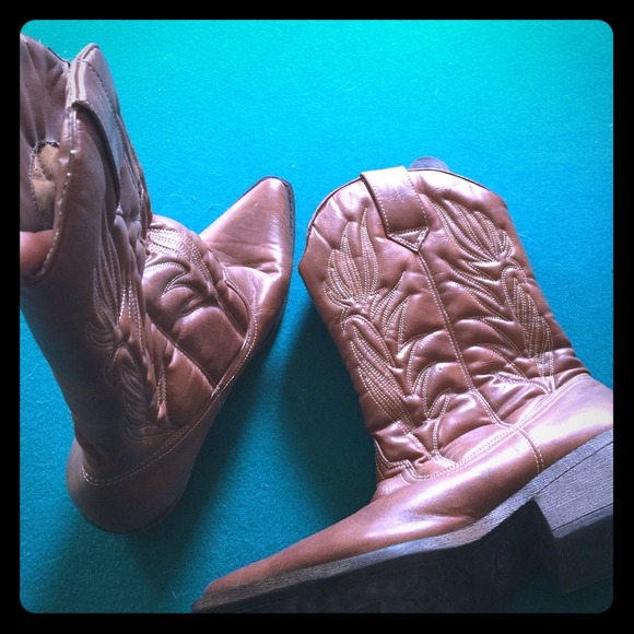 Boots brown